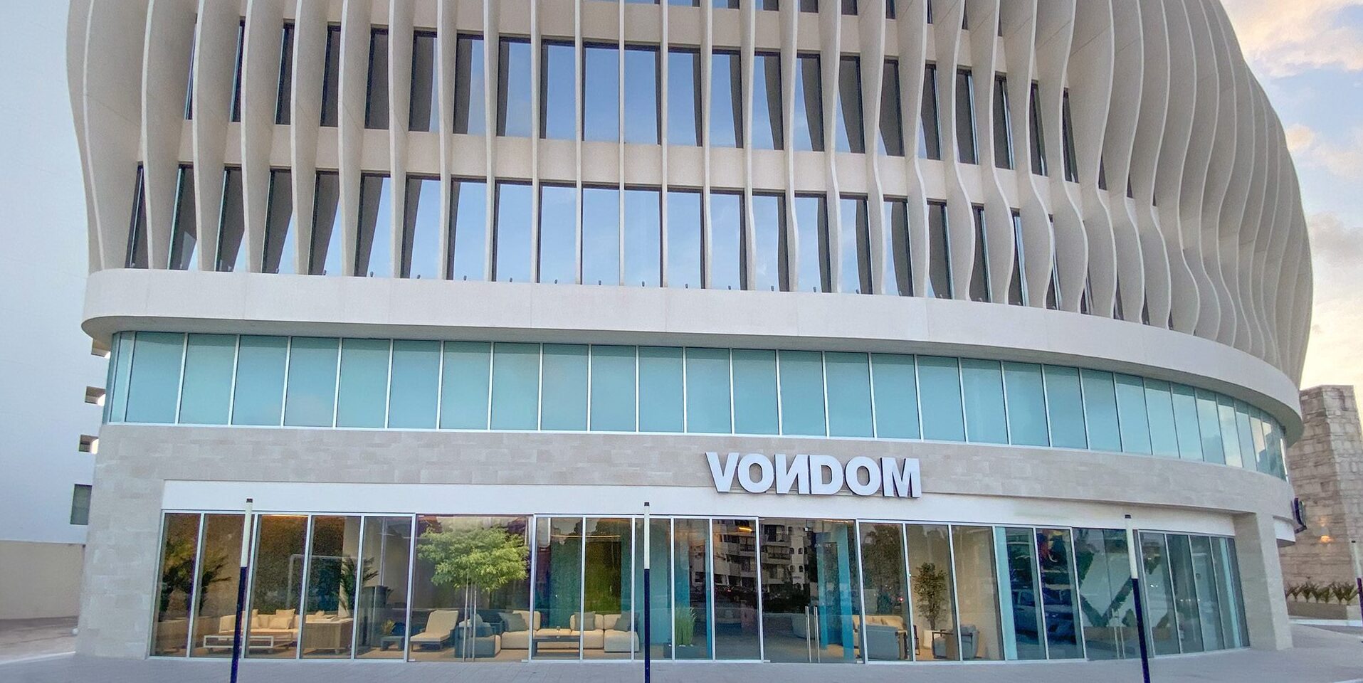 Vondom открывает новый шоурум в Канкуне